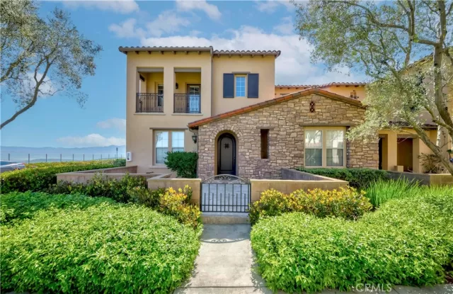 MLS: PW25107856 Condo For Sale