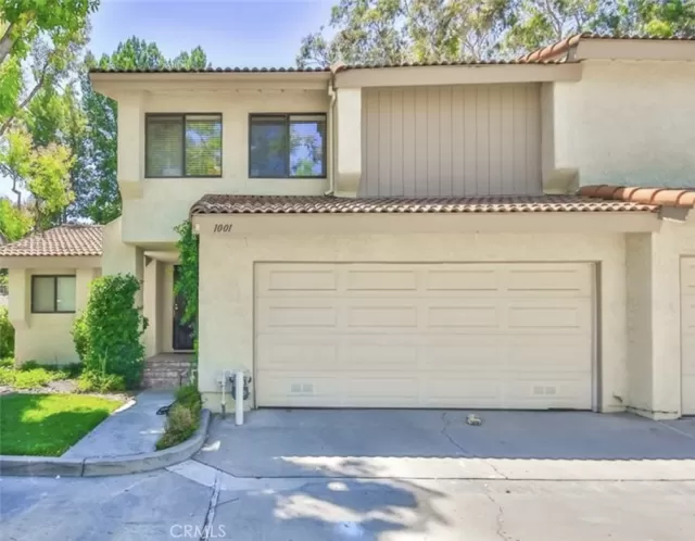 MLS: PW25108993 Condo For Sale