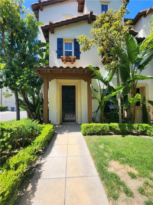 MLS: PW25109262 Condo For Sale