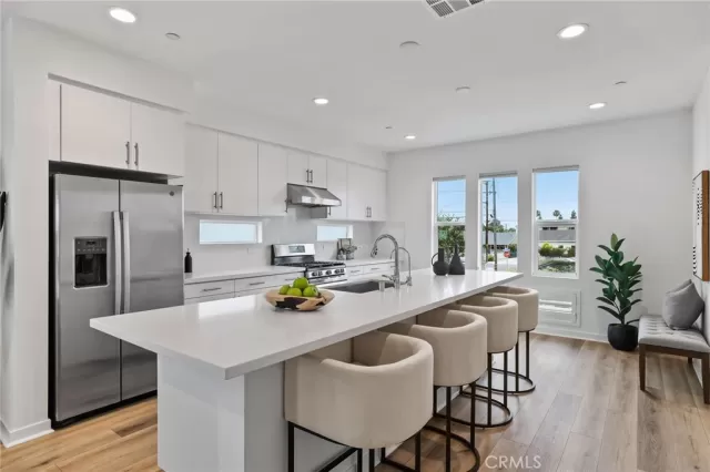 MLS: PW25112101 Condo For Sale