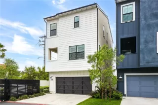 Photo #1: PW25112101 Listing