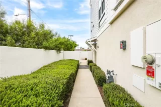 Photo #3: PW25112101 Listing