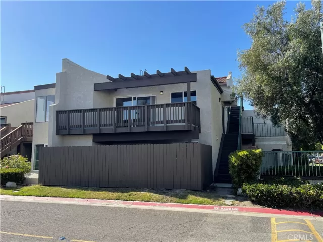 MLS: PW25112817 Condo For Sale