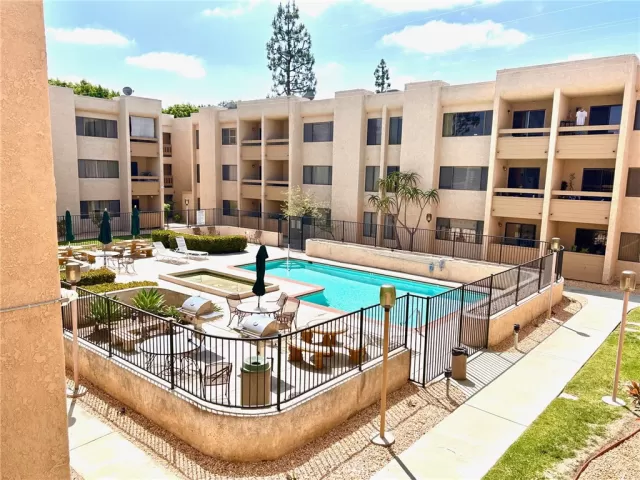 MLS: PW25113658 Condo For Sale