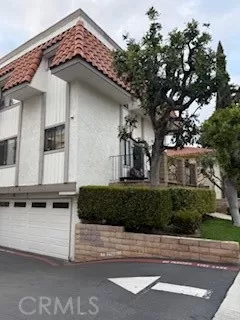 MLS: PW25114252 Condo For Sale