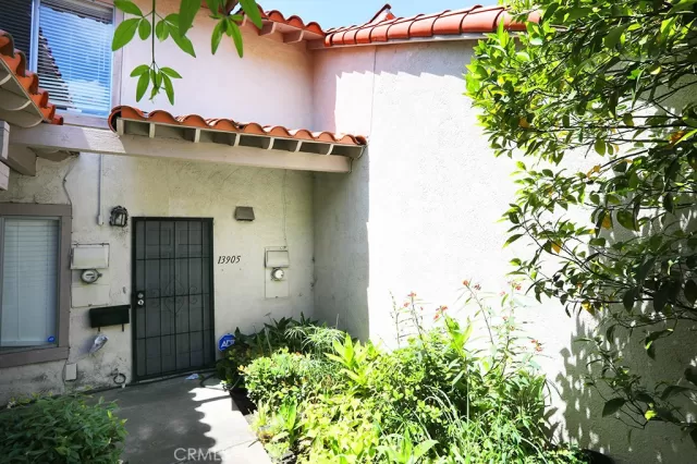 MLS: PW25116654 Condo For Sale