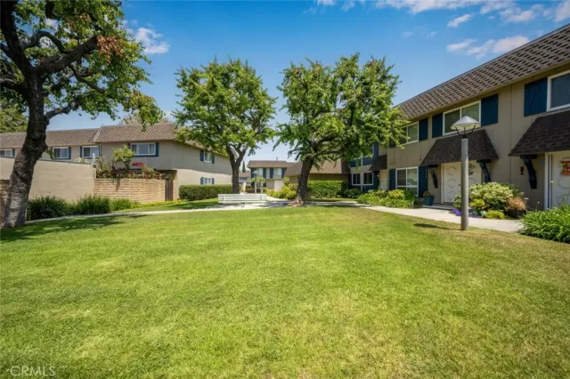 MLS: PW25117819 Condo For Sale