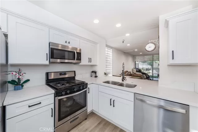 MLS: PW25117926 Condo For Sale