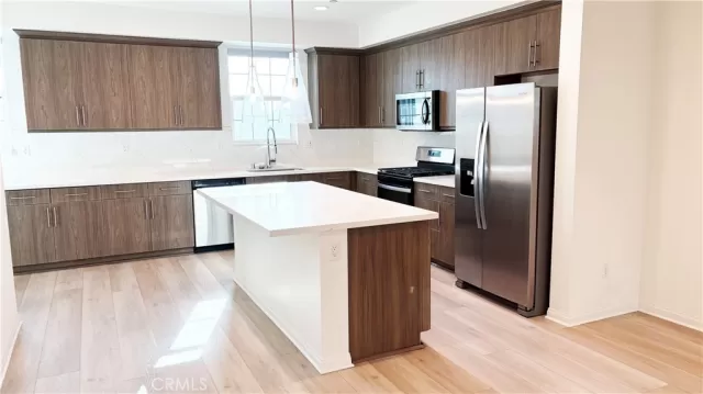 MLS: PW25118173 Condo For Sale