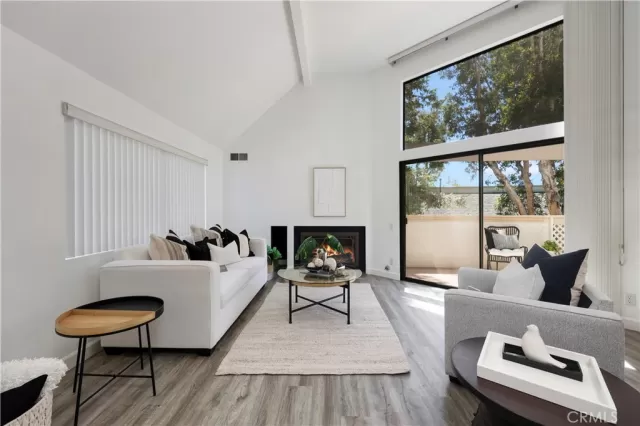 MLS: PW25118694 Condo For Sale