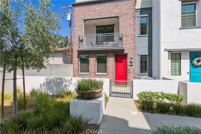 MLS: PW25122495 Condo For Sale