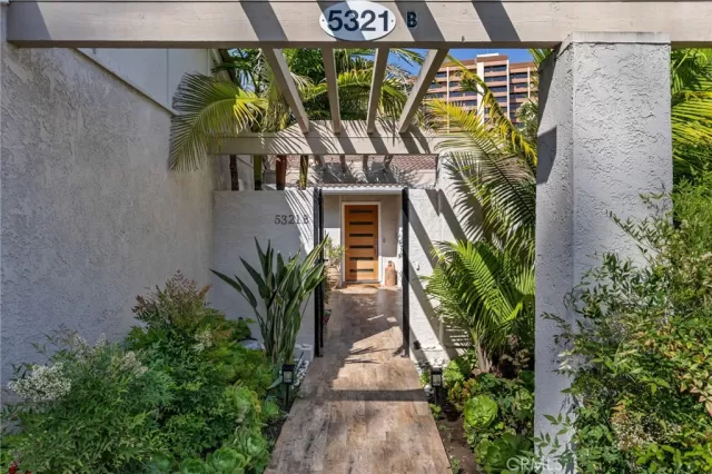 MLS: PW25123783 Condo For Sale