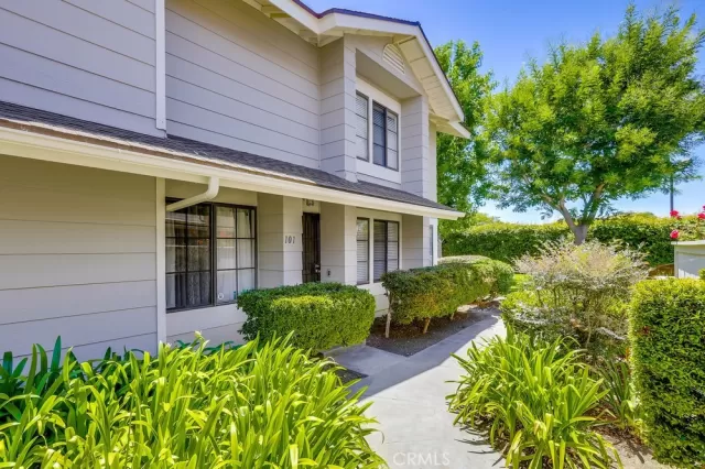 MLS: PW25124457 Condo For Sale