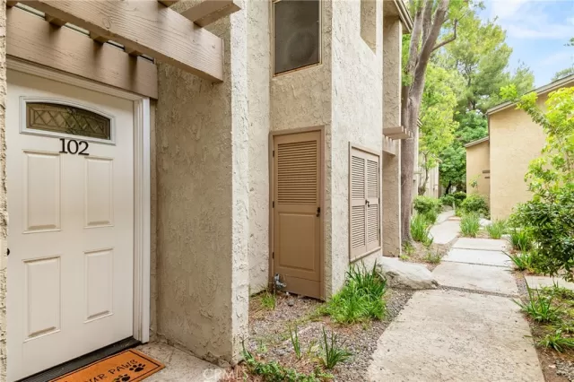 MLS: PW25127245 Condo For Sale