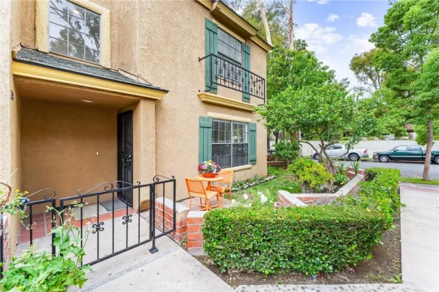 MLS: PW25127366 Condo For Sale