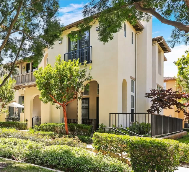 MLS: PW25127389 Condo For Sale