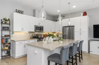 Photo #4: PW25128165 Listing 