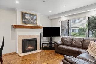 Photo #3: PW25128412 Listing