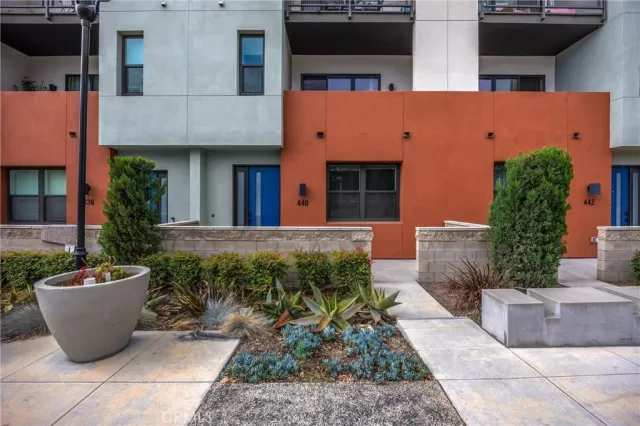 MLS: PW25129004 Condo For Sale