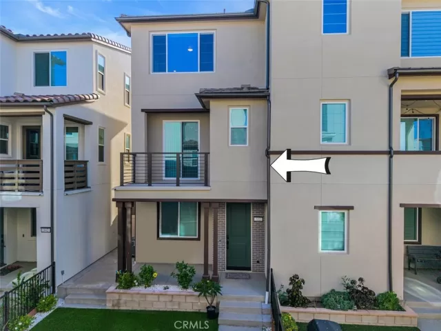 MLS: PW25130578 Condo For Sale