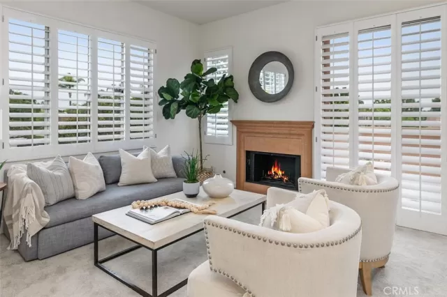 MLS: PW25132346 Condo For Sale