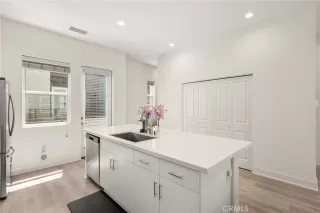 Photo #5: PW25133828 Listing 