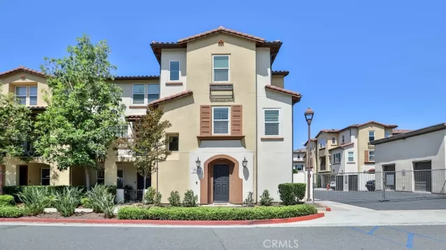 MLS: PW25136229 Condo For Sale