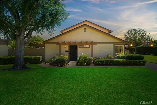 MLS: PW25136371 Condo For Sale