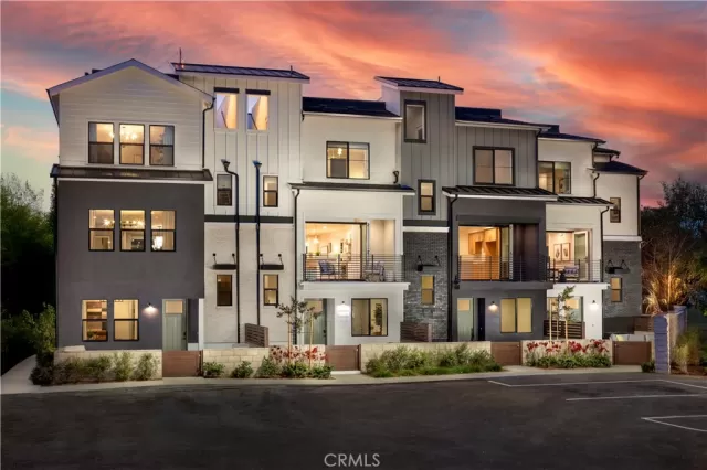 MLS: PW25138860 Condo For Sale