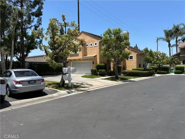 MLS: PW25139410 Condo For Sale