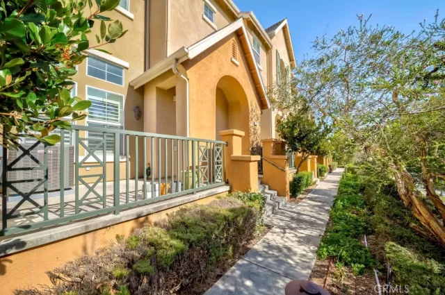 MLS: PW25139509 Condo For Sale