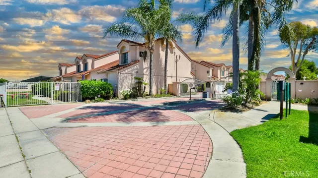 MLS: PW25147816 Condo For Sale