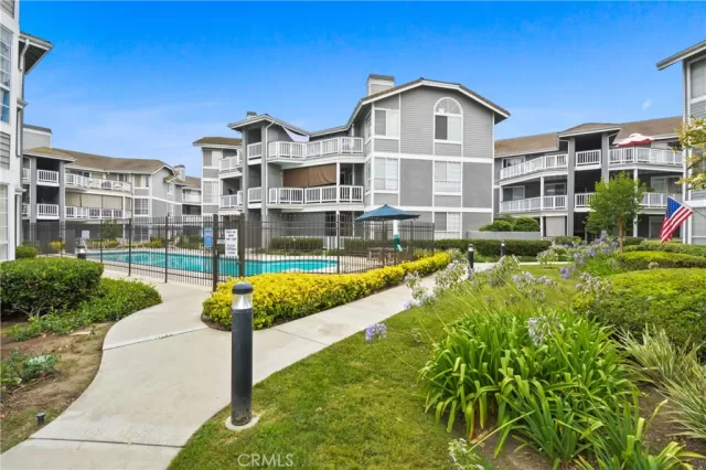 MLS: PW25148918 Condo For Sale