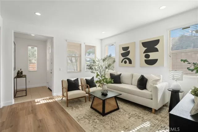 MLS: PW25149750 Condo For Sale