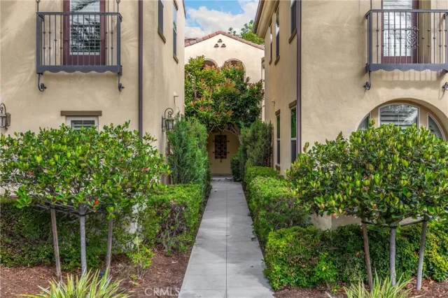 MLS: PW25149822 Condo For Sale