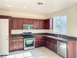 Photo #2: PW25151280 Listing