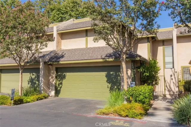 MLS: PW25151847 Condo For Sale