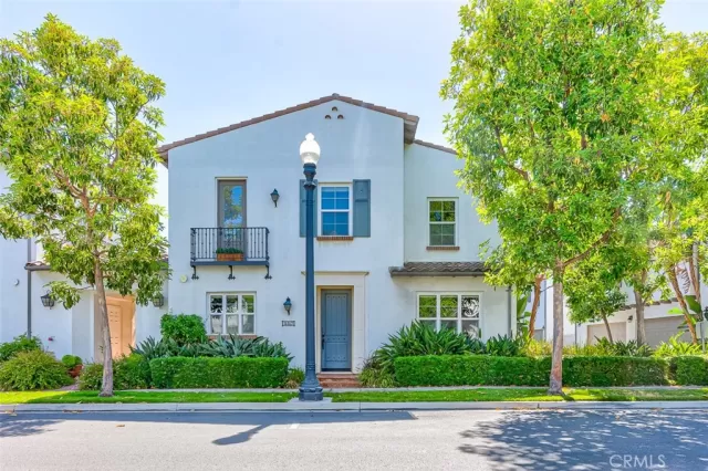 MLS: PW25156635 Condo For Sale