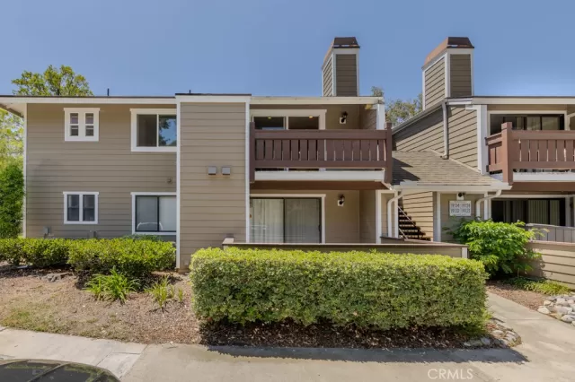 MLS: PW25162326 Condo For Sale