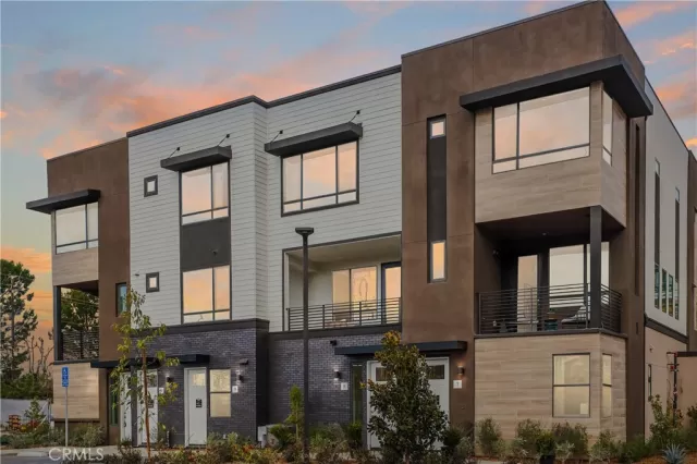 MLS: PW25163660 Condo For Sale