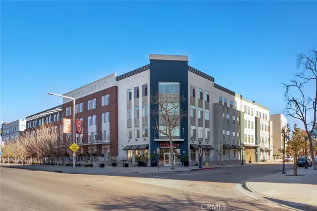 MLS: PW25164616 Condo For Sale