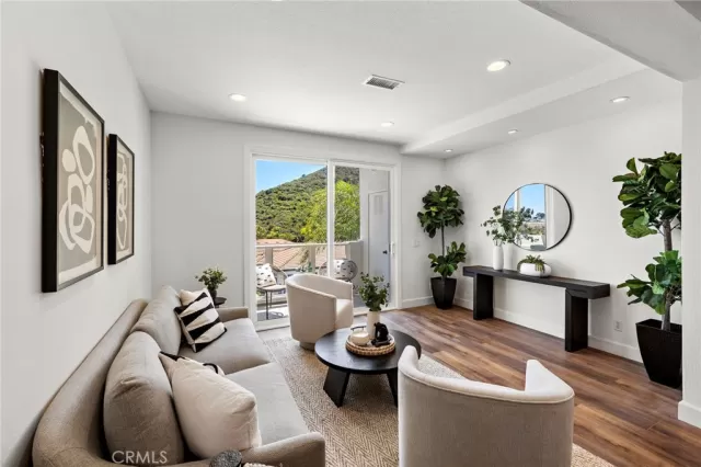 MLS: PW25165915 Condo For Sale