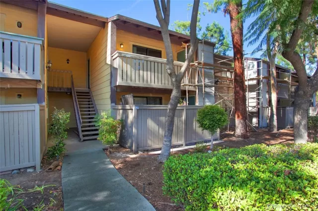 MLS: PW25166921 Condo For Sale