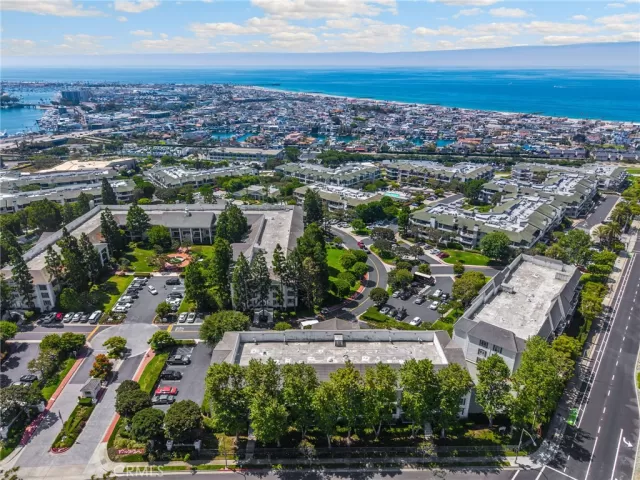 MLS: PW25171304 Condo For Sale