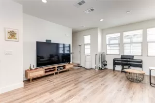 Photo #6: PW25171314 Listing