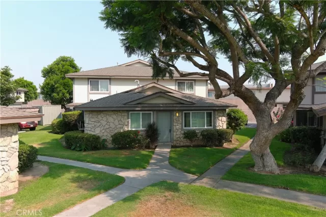 MLS: PW25173960 Condo For Sale