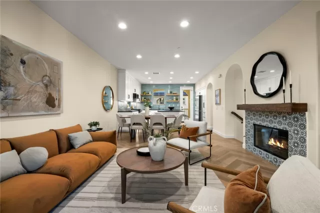 MLS: PW25174688 Condo For Sale