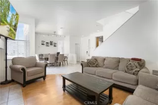 Photo #4: PW25174747 Listing 