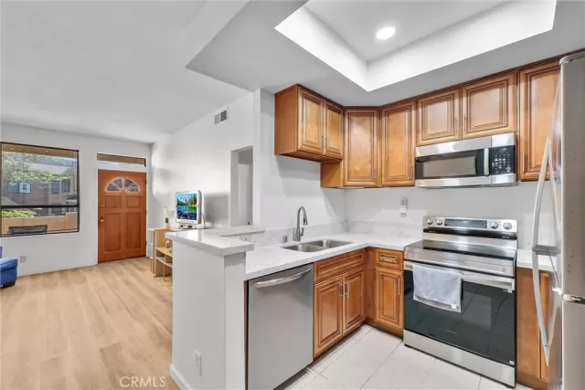 MLS: PW25176289 Condo For Sale