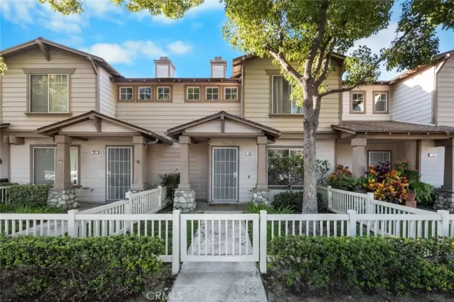 MLS: PW25177452 Condo For Sale